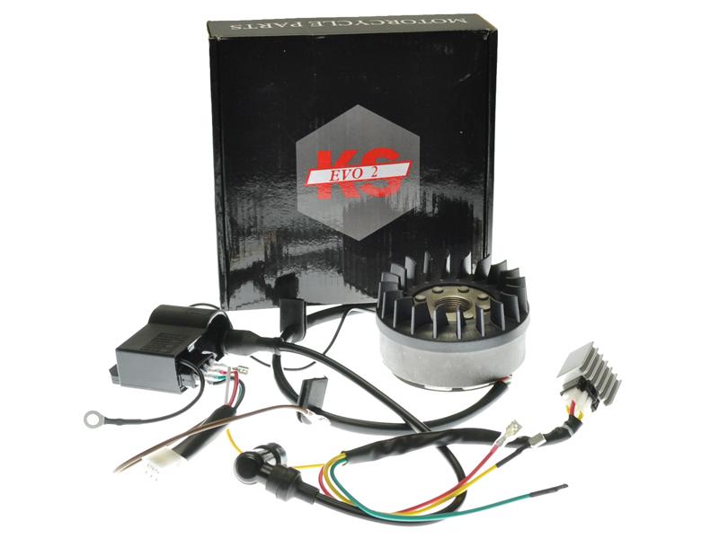 Kokusan EVO-2 (met toerenteller aansluiting) electronische ontsteking voor geforceerde koeling 6 volt, compleet met 6v spanningsregelaar, 85 watt lichtspoel, bobine met complete kabelboom en stekker naar de spanningsregelaar!