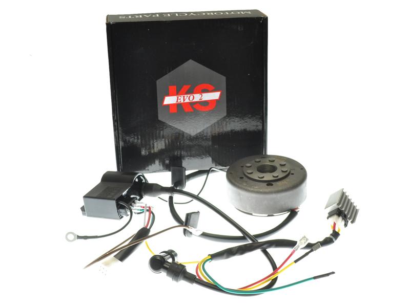Kokusan ontsteking 6 volt model EVO-2 PLUS (met toerenteller aansluiting), compleet met 6v spanningsregelaar, 85 watt lichtspoel, bobine met complete kabelboom en stekker naar de spanningsregelaar!