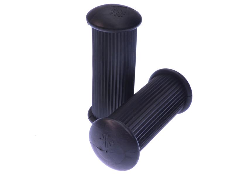 Vaste voetsteun rubbers economy (set twee stuks) met Kreidler logo. Deze rubbers zijn net zo hard als de originele rubbers